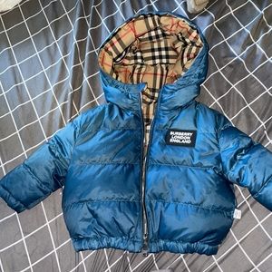 6M Burberry reverse coat